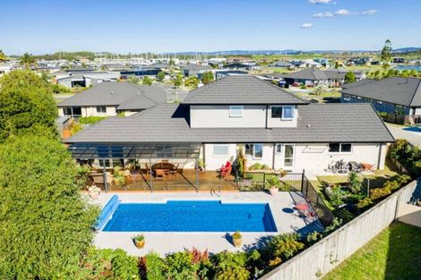 Photo of property in 10 Stace Hopper Drive, One Tree Point, 0118