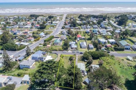 Photo of property in 118 Kahukura Avenue, Waitarere Beach, Levin, 5510