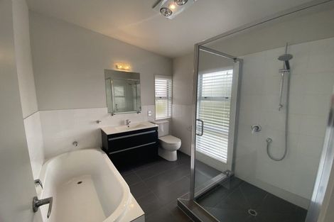 Photo of property in 30 Gibbston Close, Huntington, Hamilton, 3210