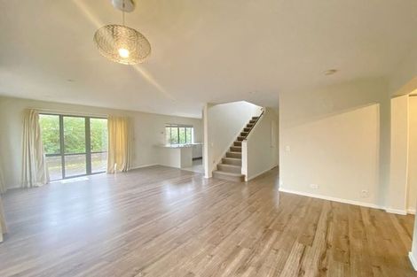 Photo of property in 60 Baverstock Road, Flat Bush, Auckland, 2016