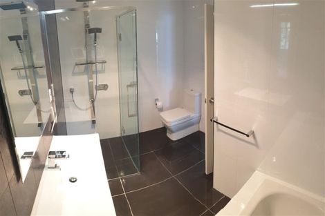 Photo of property in 32 Becker Drive, Weymouth, Auckland, 2103