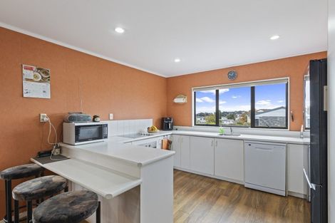 Photo of property in 8a Walmer Grove, Bell Block, New Plymouth, 4312