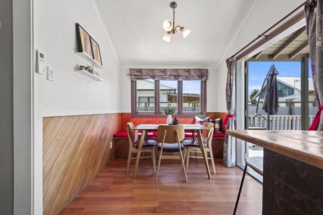 Photo of property in 61 Shamrock Street, Takaro, Palmerston North, 4412