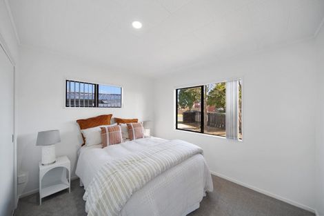 Photo of property in 2/230 Finlayson Avenue, Clendon Park, Auckland, 2103