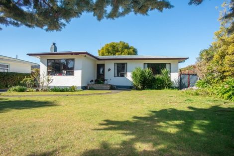 Photo of property in 5 Bowling Road, Greenmeadows, Napier, 4112