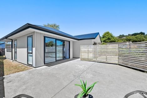 Photo of property in 33c Gemstone Drive, Birchville, Upper Hutt, 5018