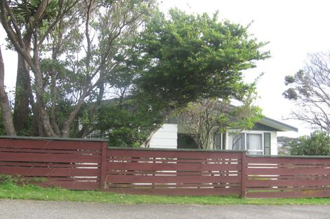 Photo of property in 46 Cypress Drive, Maungaraki, Lower Hutt, 5010