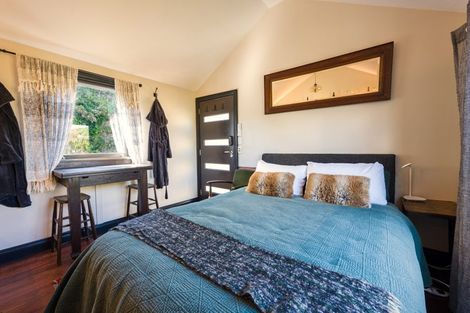 Photo of property in 12 Stafford Street, Mount Victoria, Wellington, 6011