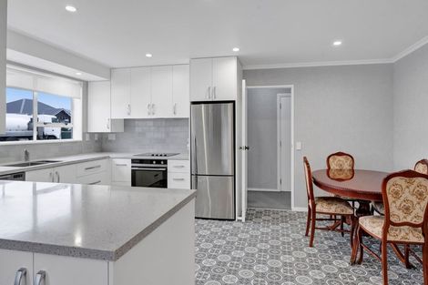 Photo of property in 11 Furlong Street, Hawera, 4610