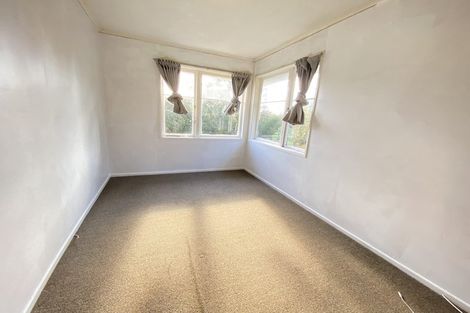 Photo of property in 3 Longburn Road, Henderson, Auckland, 0610