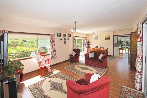 Photo of property in 77 Kaira Road, Kaiwaka, 0573