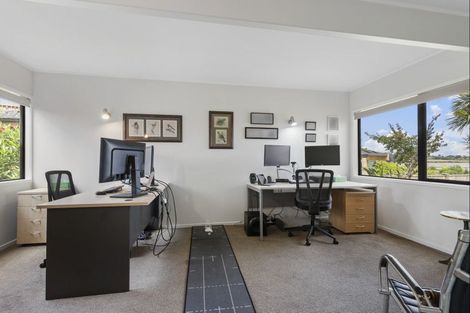 Photo of property in 55 St Annes Crescent, Wattle Downs, Auckland, 2103