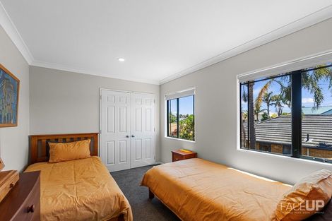 Photo of property in 57 Wiseley Road, West Harbour, Auckland, 0618