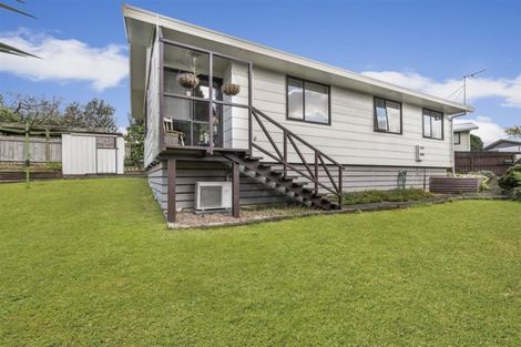 Photo of property in 2/8 Inca Place, Red Hill, Papakura, 2110