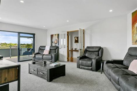 Photo of property in 47 Arrowsmith Avenue, Waipahihi, Taupo, 3330