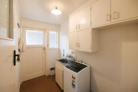 Photo of property in 12 Lifford Place, Awapuni, Palmerston North, 4412