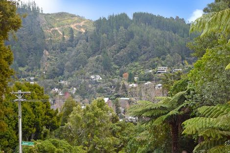 Photo of property in 97 Blue Mountains Road, Pinehaven, Upper Hutt, 5371