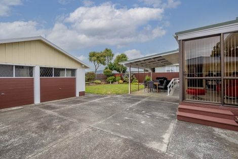 Photo of property in 17 Meadowvale Drive, Levin, 5510