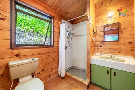 Photo of property in 321 Marine Drive, York Bay, Lower Hutt, 5013