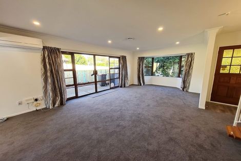 Photo of property in 2/70 Parkstone Avenue, Ilam, Christchurch, 8041