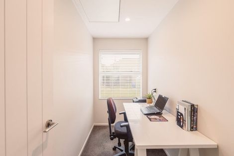 Photo of property in 44 Queenspark Drive, Parklands, Christchurch, 8083