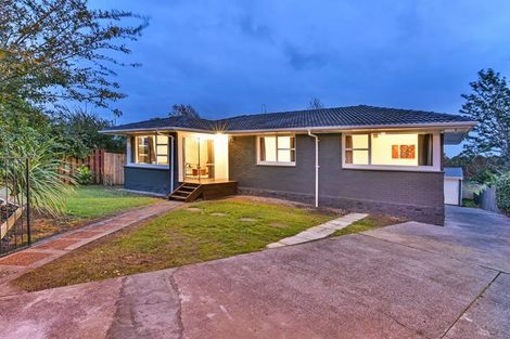 Photo of property in 39 Hobart Crescent, Wattle Downs, Auckland, 2103