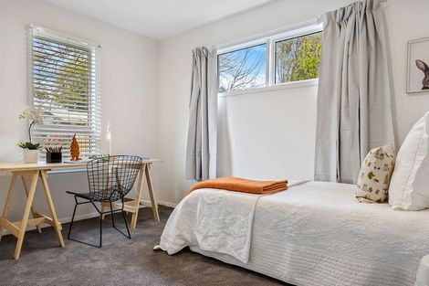 Photo of property in 15a Monteath Place, Redwood, Christchurch, 8051