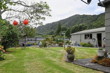 Photo of property in 11 Corbett Street, Hector, 7822