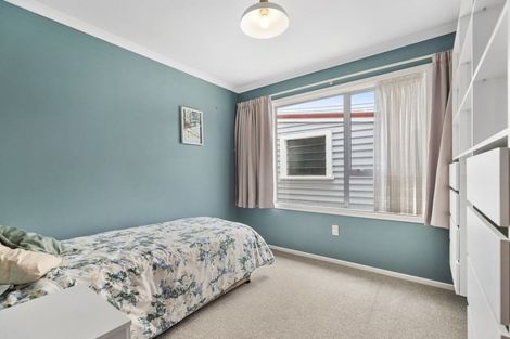 Photo of property in 8 Carleton Terrace, Tawa, Wellington, 5028