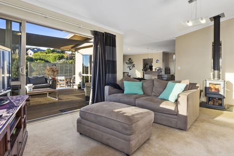 Photo of property in 8 Roger Guy Place, Welcome Bay, Tauranga, 3175