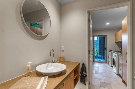 Photo of property in 37 Hardens Lane, Paremoremo, Auckland, 0632