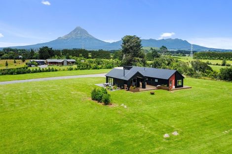 Photo of property in 1506 Egmont Road, Egmont Village, 4386