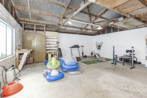 Photo of property in 8 Miro Place, Waiuku, 2123