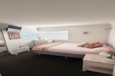 Photo of property in 25 Bejoy Rise, East Tamaki Heights, Auckland, 2016