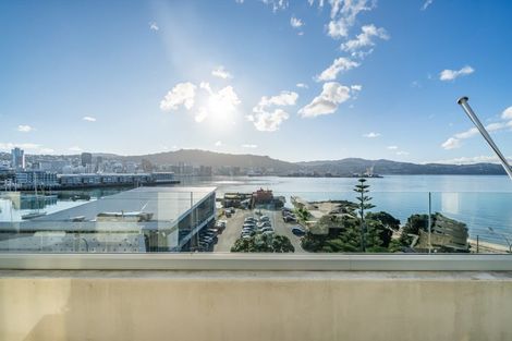 Photo of property in 4/154 Oriental Parade, Oriental Bay, Wellington, 6011