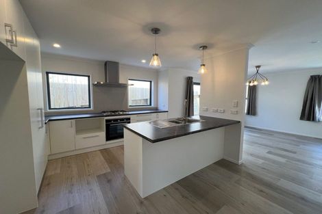 Photo of property in 51 Verran Road, Birkenhead, Auckland, 0626