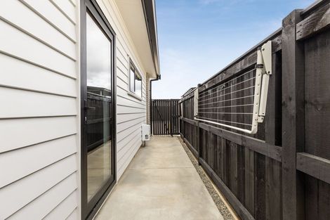 Photo of property in 105 Freedom Drive, Kelvin Grove, Palmerston North, 4470
