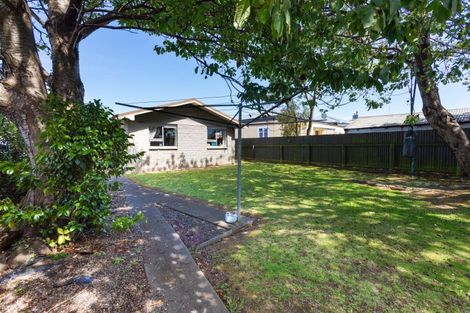 Photo of property in 8a Seddon Street, Dannevirke, 4930