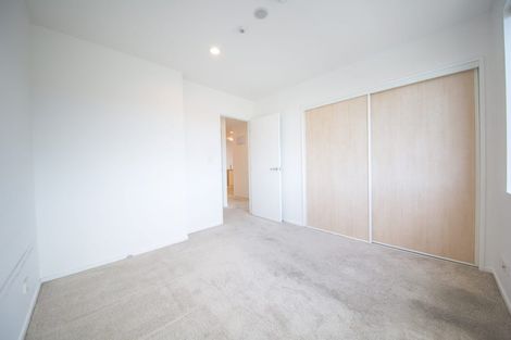 Photo of property in Apollo Apartments, 306/46 Rosedale Road, Rosedale, Auckland, 0632