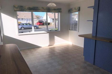 Photo of property in 10 Union Street, Merrilands, New Plymouth, 4312