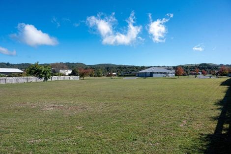 Photo of property in 135 Lisland Drive, Kinloch, Taupo, 3377