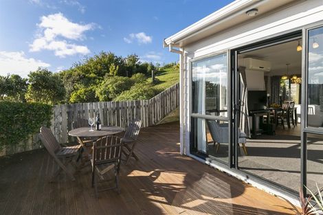 Photo of property in 16b Trinidad Crescent, Grenada Village, Wellington, 6037