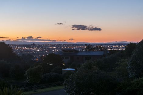 Photo of property in 8 Roger Guy Place, Welcome Bay, Tauranga, 3175