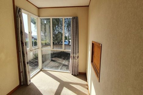Photo of property in 57 Ocean View Road, Hillcrest, Auckland, 0627