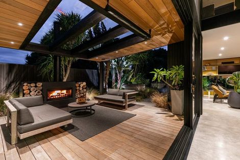 Photo of property in 60 Churchouse Road, Greenhithe, Auckland, 0632