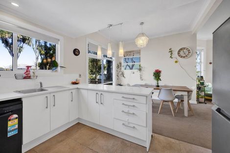 Photo of property in 35 Cordelia Street, Stratford, 4332