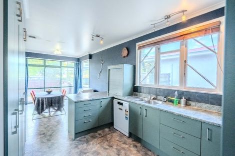 Photo of property in 28 Milton Street, Roslyn, Palmerston North, 4414