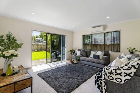 Photo of property in 1/919 Whangaparaoa Road, Manly, Whangaparaoa, 0930