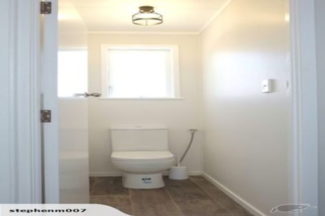 Photo of property in 1/134 Edmonton Road, Te Atatu South, Auckland, 0610