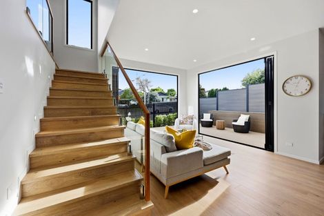 Photo of property in 23b Sorrel Crescent, Bucklands Beach, Auckland, 2012